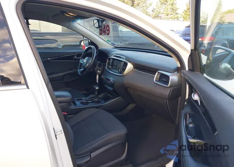 2019 Kia Sorento 3.3L Lx z USA, uszkodzony, nr VIN 5XYPGDA59KG535109